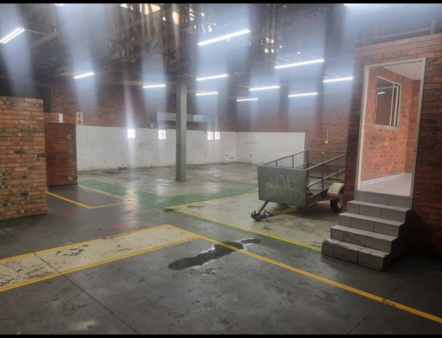 285M² WORKSHOP TO LET IN KULEKA